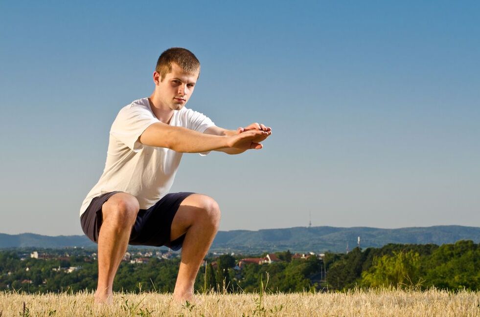 Jačanje muške snage olakšavaju posebne fizičke vježbe, poput čučnjeva. 